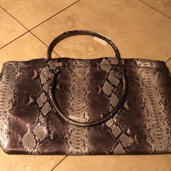 Large Women’s Travel Bag NWT - Picture 3 of 7